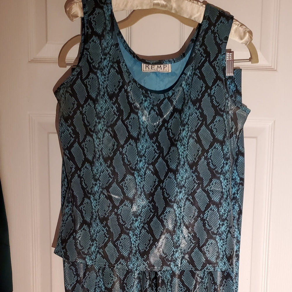 Kemp two piece tank and zipper side pant 6/med